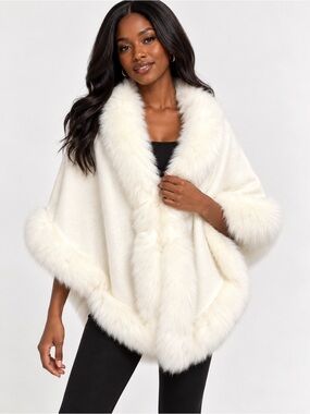 Faux-Fur Trim Cream Poncho Sweater OS